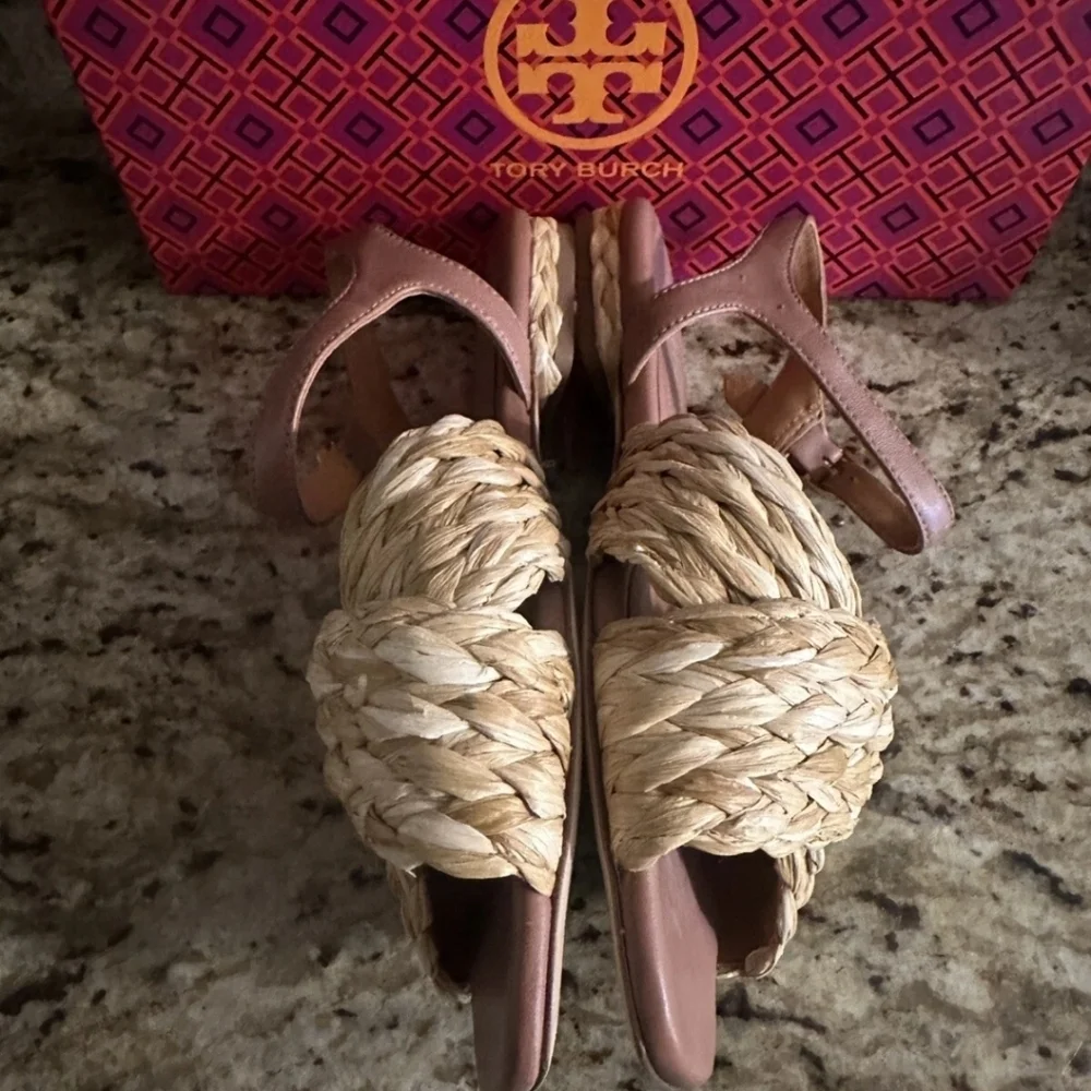 NWOT Tory Burch Kira Block Heel Sandals - sz. 8.5